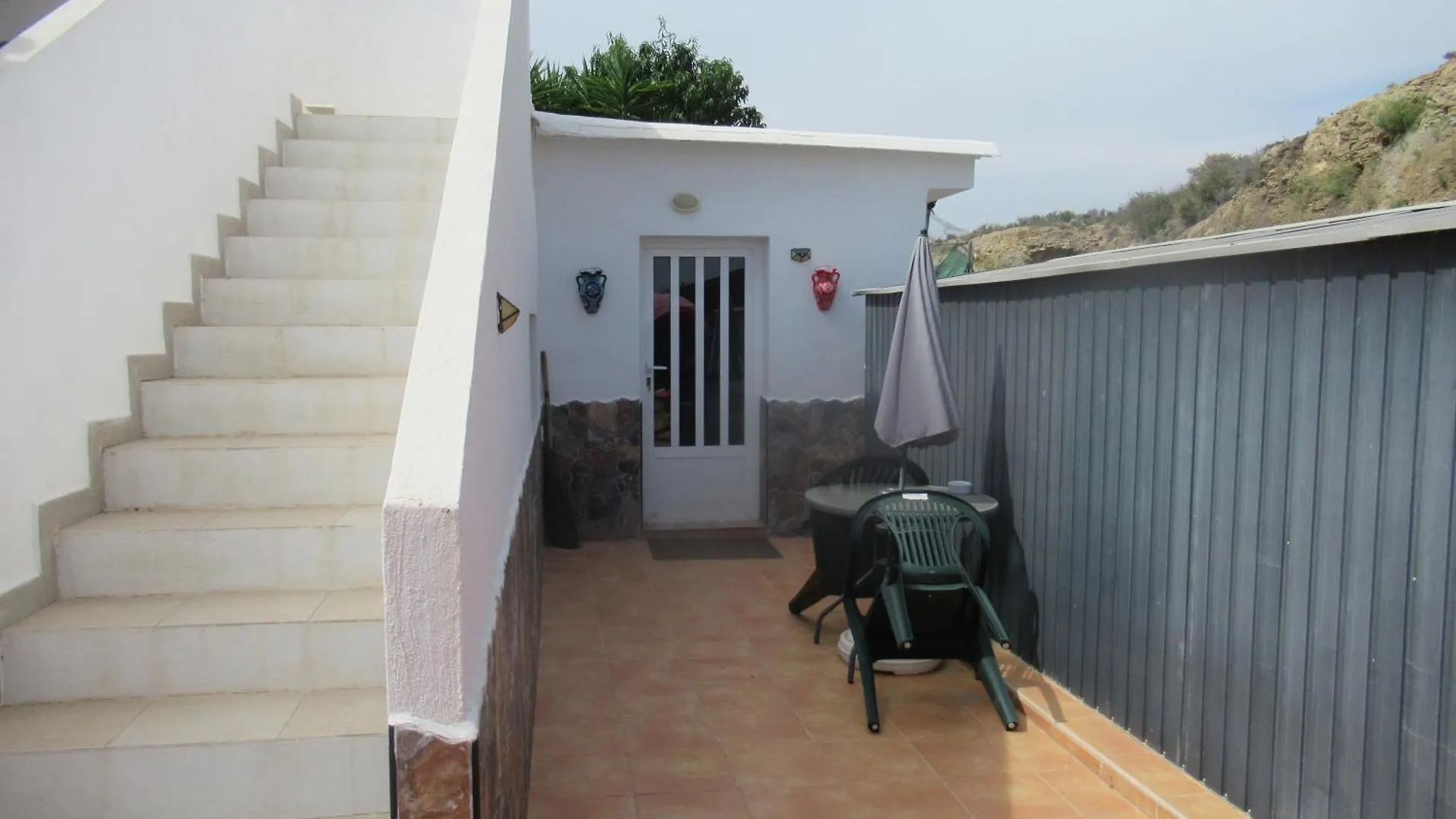 Lovely Double Room With Private Bathroom contacts